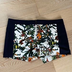 CLUB MONACO NWOT tuxedo style shorts with floral print size 10